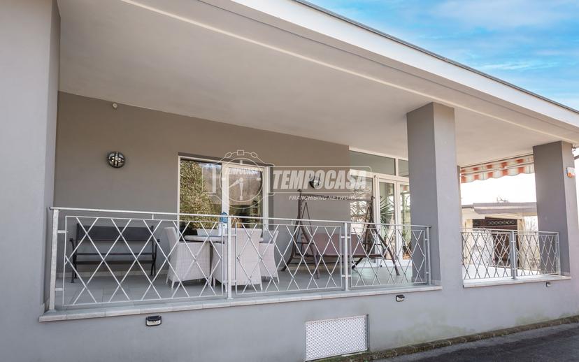 Villa a schiera in Strada Bussolino 124, Gassino Torinese — foto 3 di 5