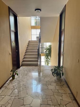 Trilocale in Via Porta Lodi 12, Monza