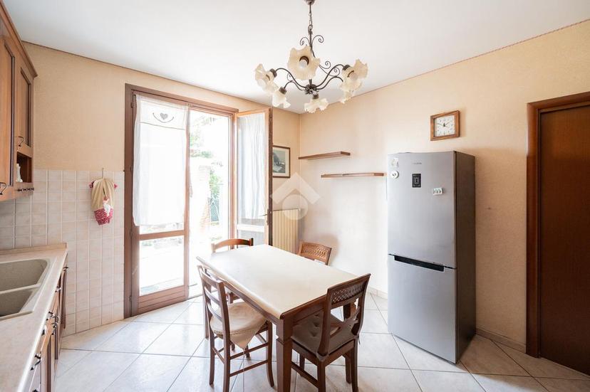 Villa in Via M. Soldati, Suzzara — foto 3 di 5
