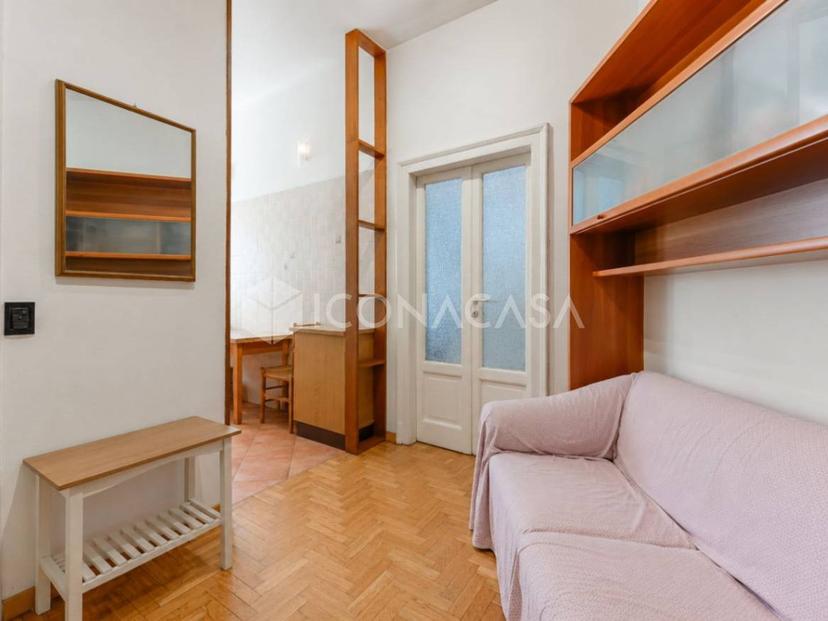 Monolocale in Via Giuseppe Giacosa 10, Milano
