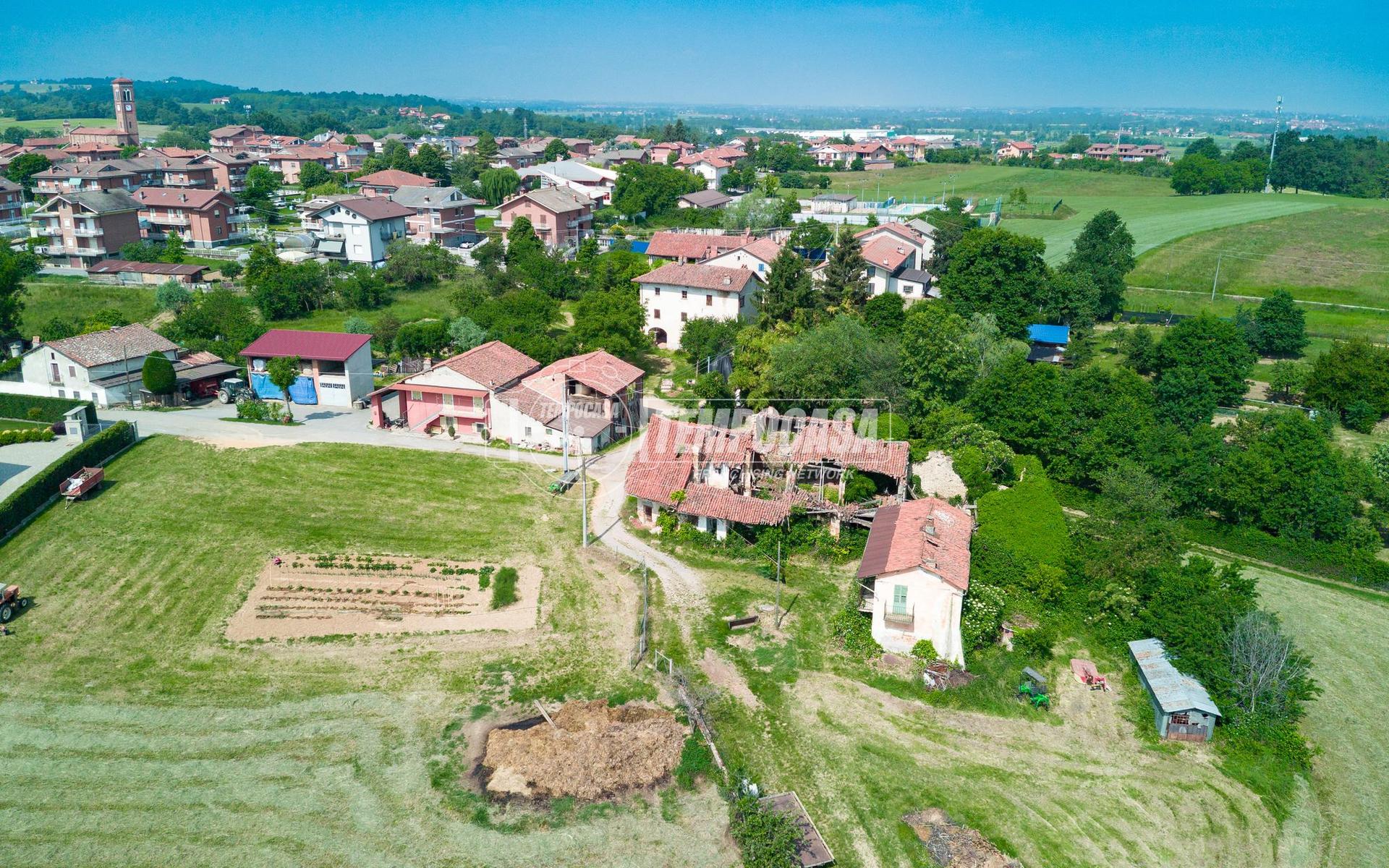Casa indipendente in Via dei Glicini 64, Mondovì