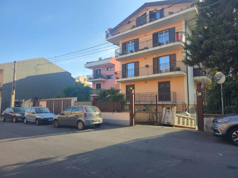 Quadrilocale in Via per Santa Maria Ammalati, Acireale