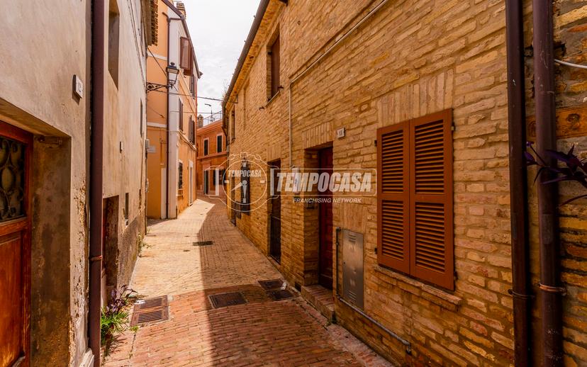 Casa indipendente in Via Aurora, Civitanova Marche — foto 2 di 5