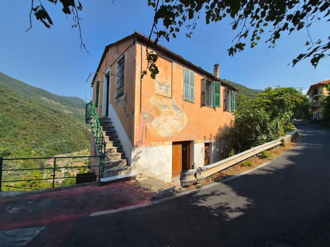 Casa indipendente in Via Vittorio Veneto 15, Montalto Carpasio