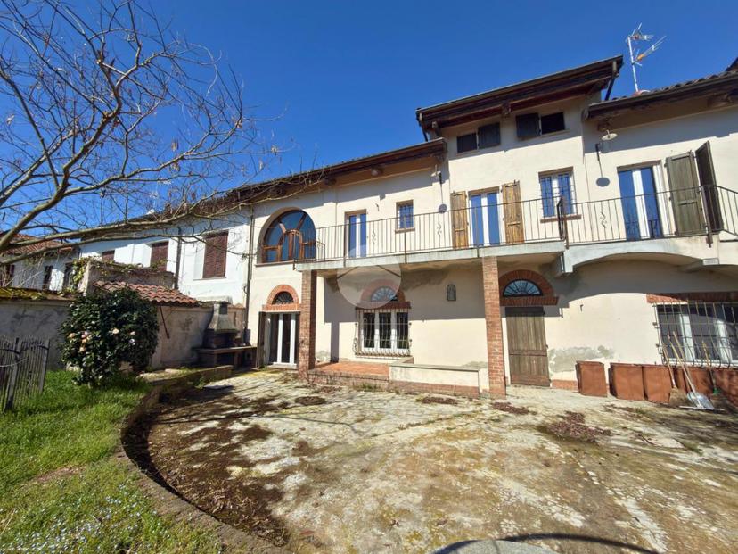 Casa indipendente in Regione Spassone 7, Pezzana — foto 2 di 5