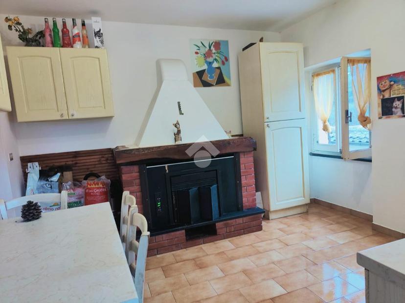 Casa indipendente in Via S. Biagio 25, Ne — foto 3 di 5