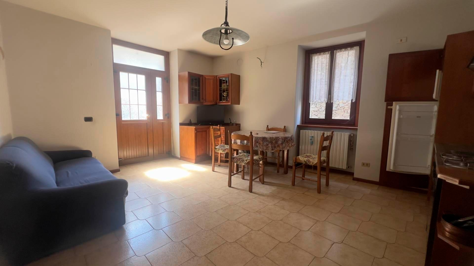 Casa indipendente in Via Rocchi, Colorina