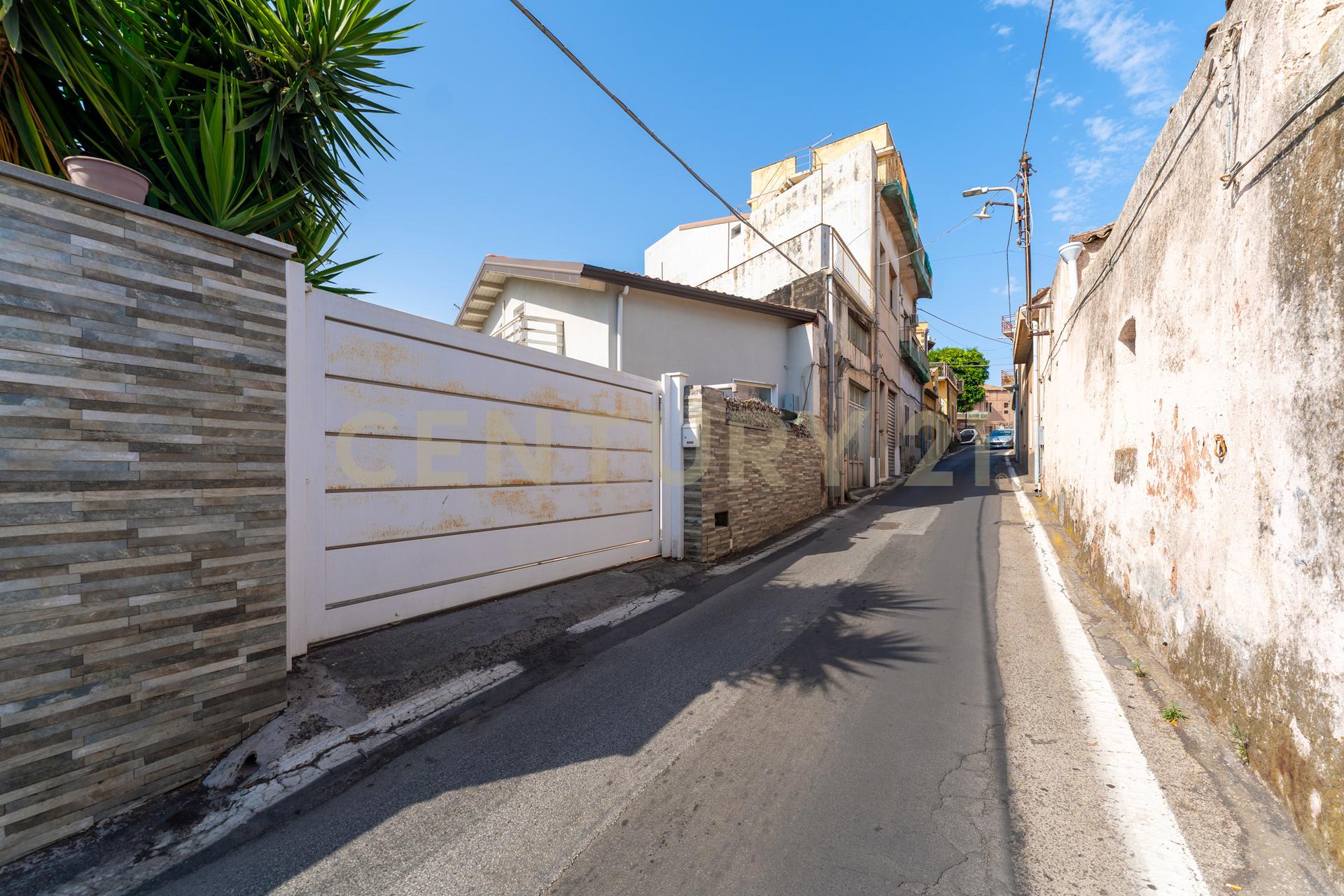 Villa in Via Immacolata, Catania