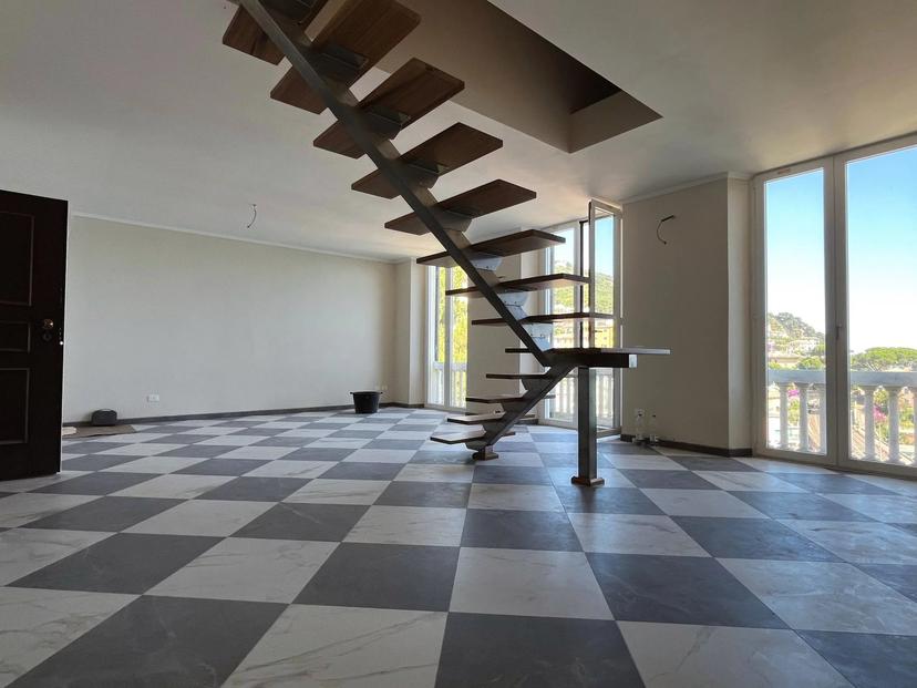 Appartamento in Via Duchessa Canevaro, Zoagli — foto 3 di 5
