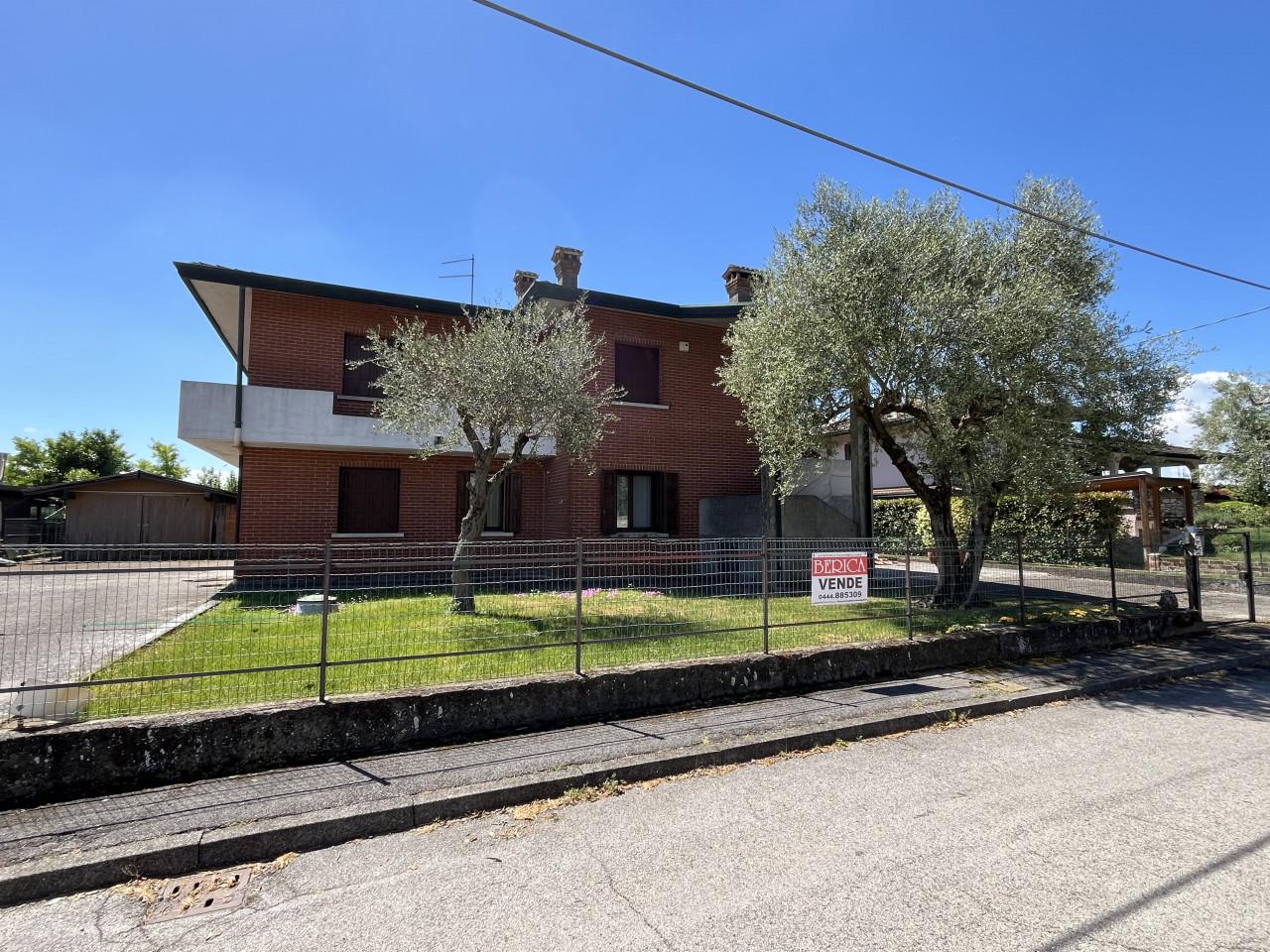 Casa indipendente in Via Ponte, Barbarano Mossano