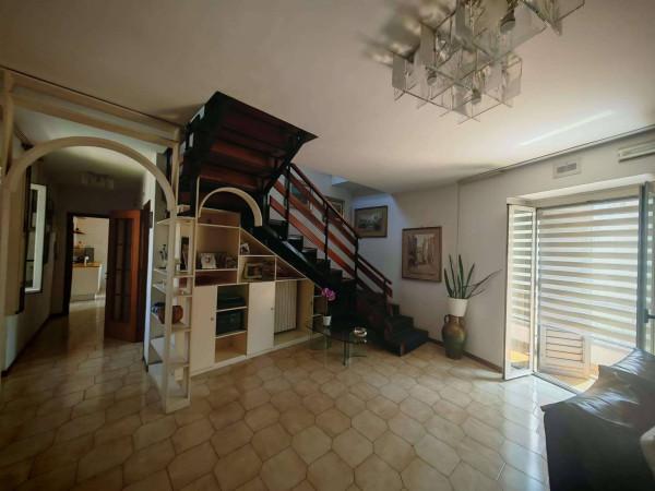 Appartamento in Via Piazza Vittorio Emanuele III, Somma Vesuviana — foto 2 di 5