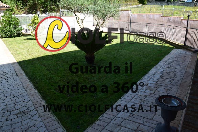 Villa a schiera in Via Peola Snc, Cassino — foto 4 di 5