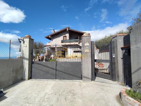 Villa bifamiliare in Via Cavaliere Bosco 202, Santa Maria di Licodia