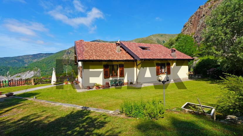 Villa in Via Caduti di Cravasco 18a, Campomorone — foto 4 di 5