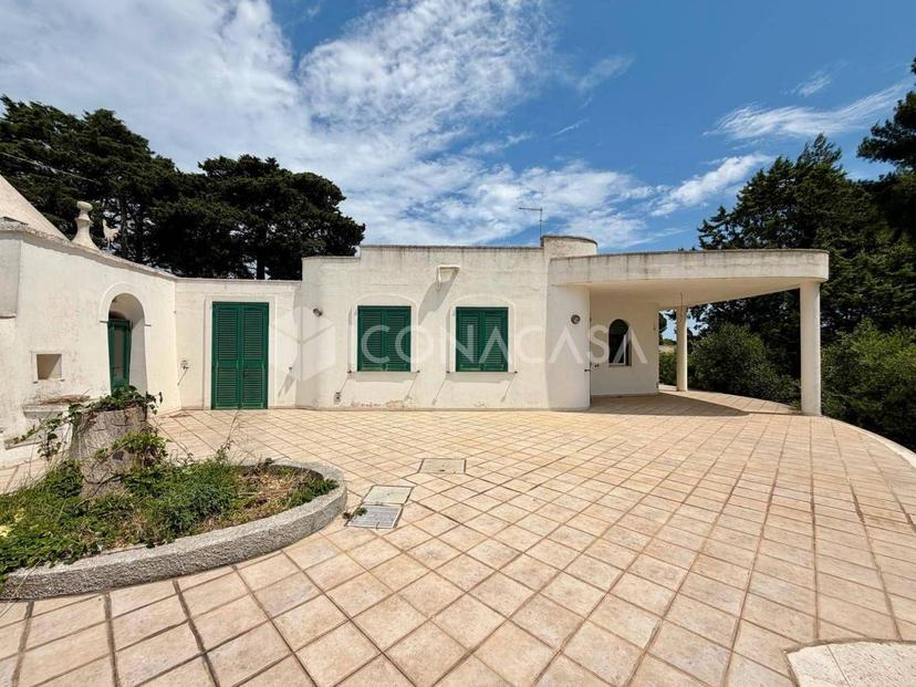 Trullo in Strada Statale 16 S.N.C., Ostuni — foto 4 di 5