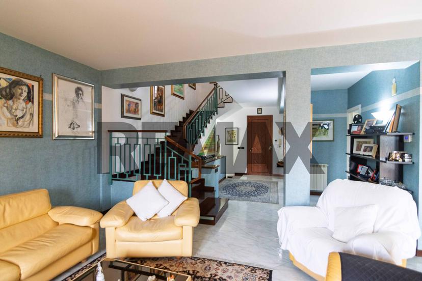 Villa a schiera in Via Lecco 25, Aci Catena — foto 3 di 5