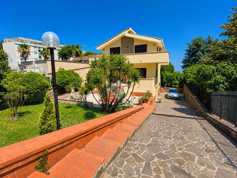 Villa in Via Antonio Cinque 100, Napoli — foto 4 di 5