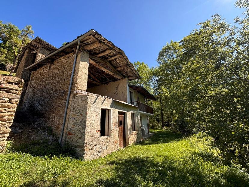 Rustico in Frazione Santa Lucia, Monterosso Grana — foto 2 di 5