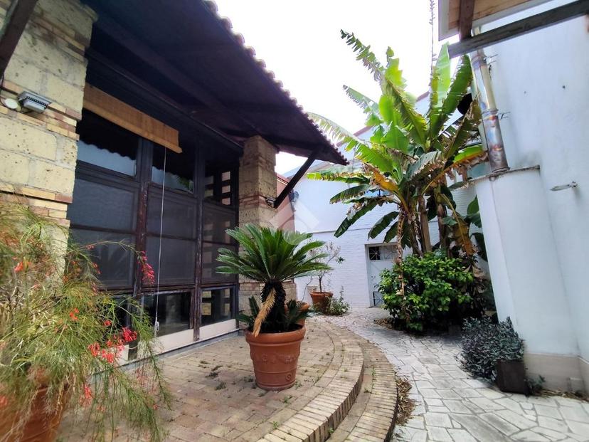 Villa in Via Tenente Alberto Puoti 35, Santa Maria a Vico — foto 2 di 5