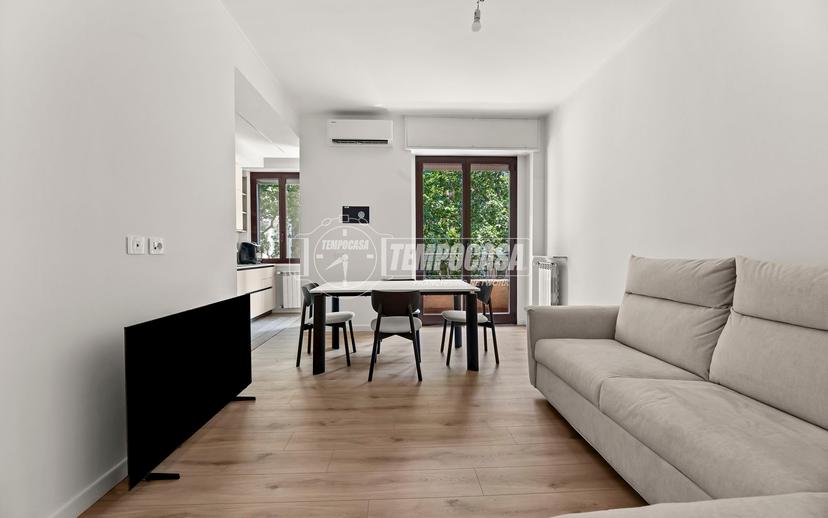 Bilocale in Viale Umbria 101, Milano
