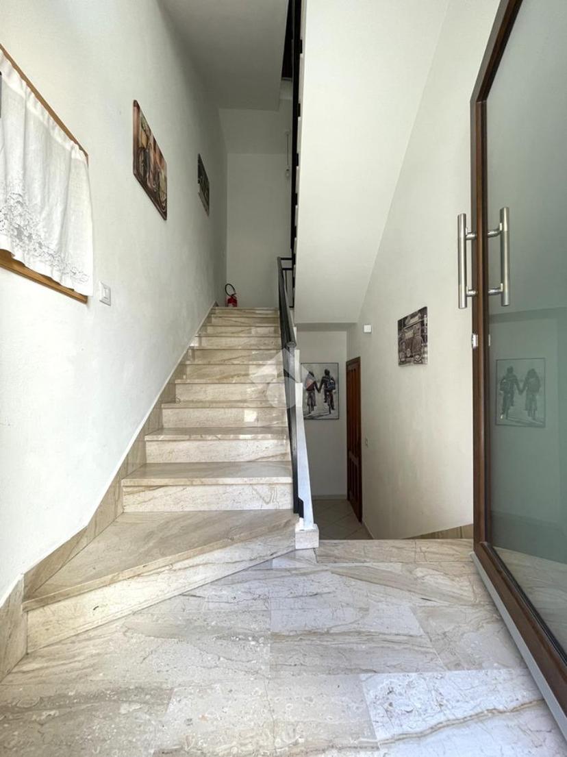 Bilocale in Via Canonico Sanna 28, Baunei — foto 4 di 5
