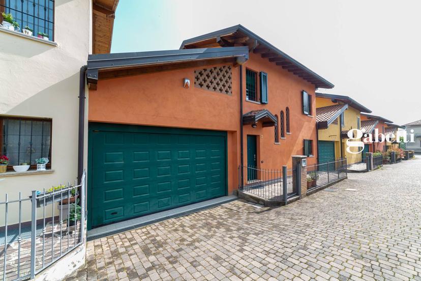 Villa in Via Belvedere 8/4, Lomagna — foto 2 di 5