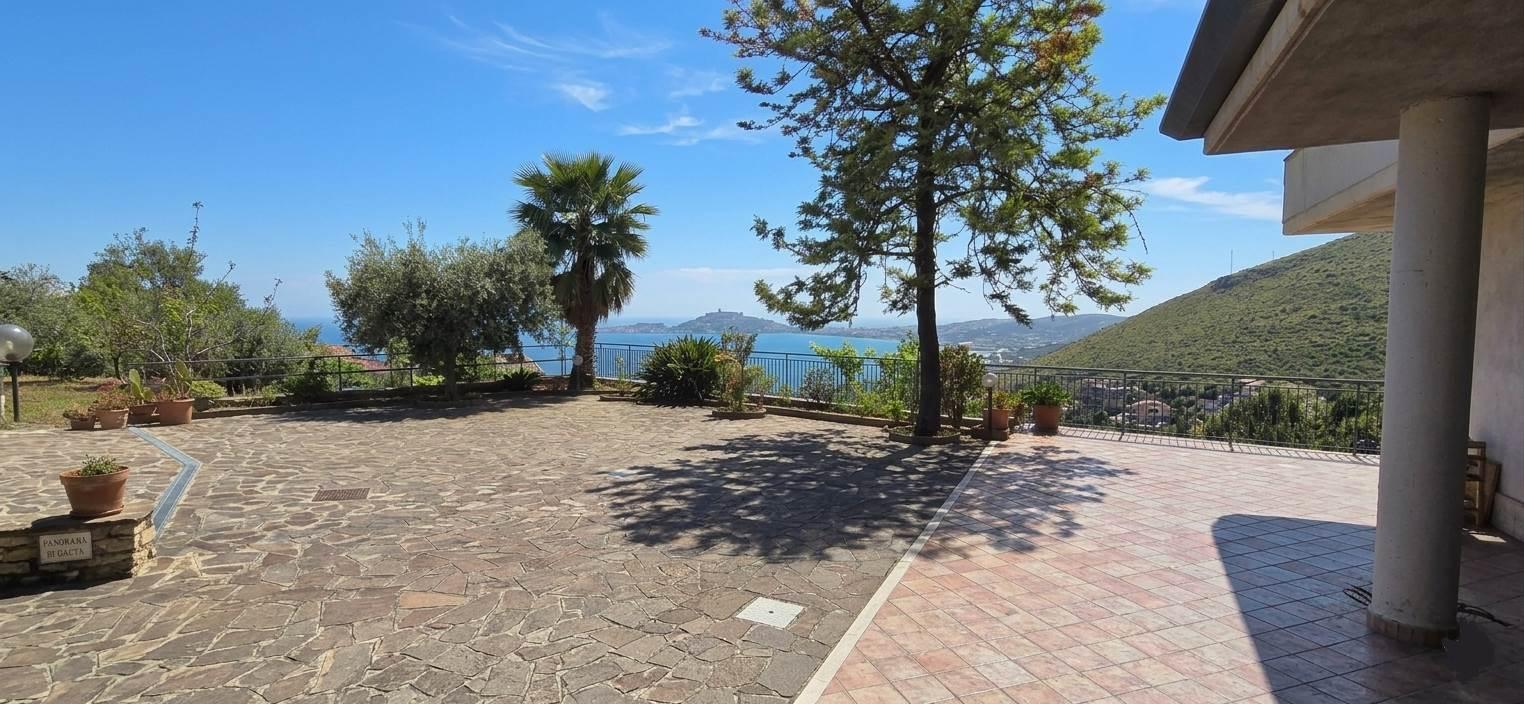 Villa in Via Santa Maria La Noce, Formia