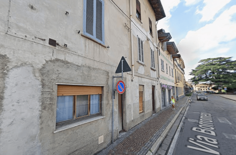 Stanza in appartamento in Via Giuseppe Verdi, Cesano Maderno