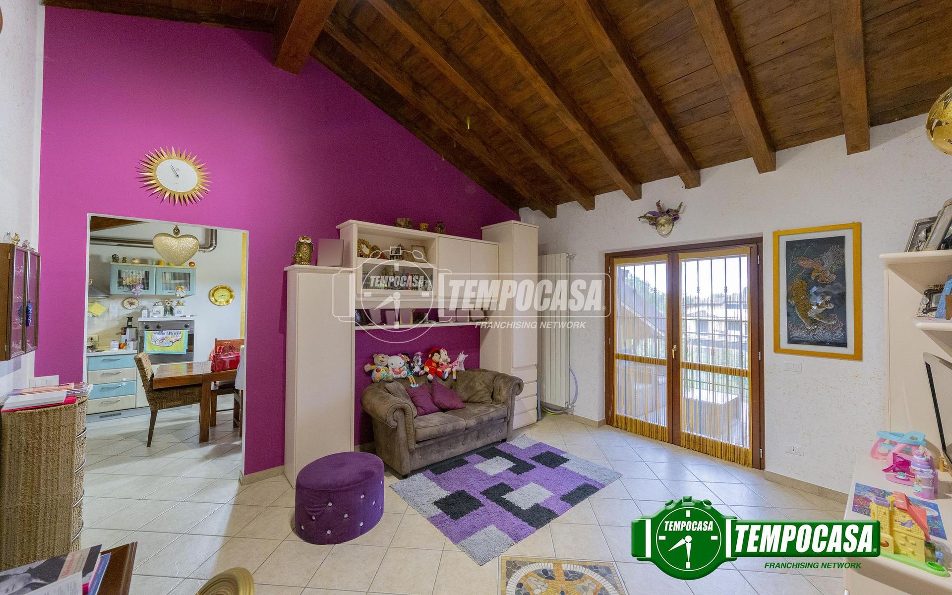 Appartamento in Via G. di Vittorio, Gaggiano