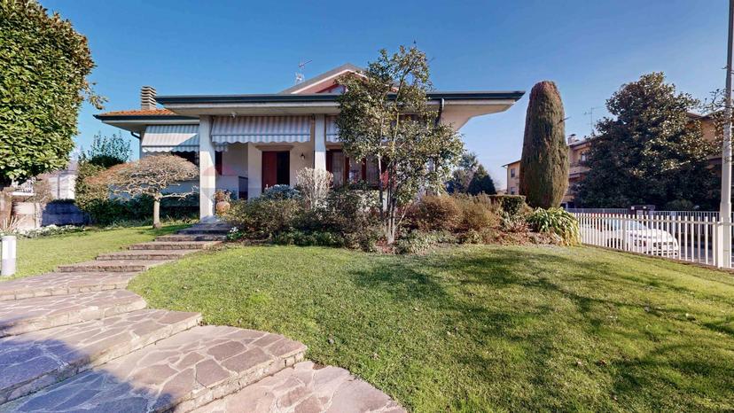 Villa, Bellinzago Lombardo — foto 4 di 5