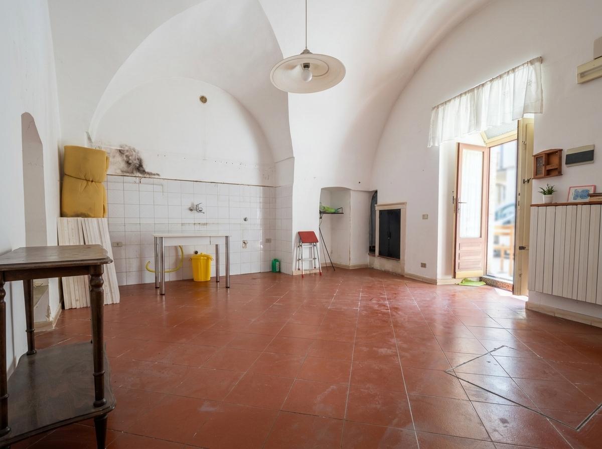 Casa indipendente in Corso Giuseppe Garibaldi 28/30, Casamassima