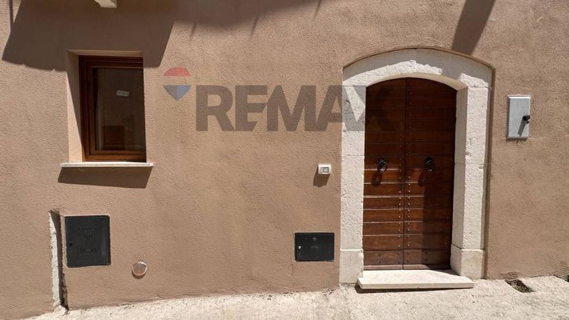 Casa indipendente in Via Centrale 21, L'Aquila — foto 4 di 5