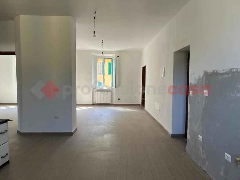 Trilocale in Via Guglielmo Marconi  11, Castelnuovo di Garfagnana — foto 4 di 5