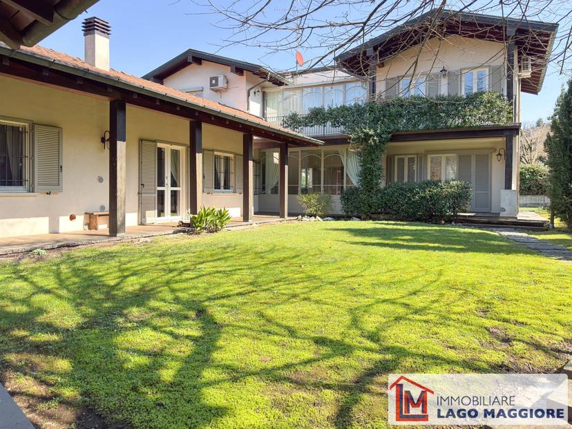 Villa in Via Eugenio Montale 37, Travedona-Monate — foto 3 di 5