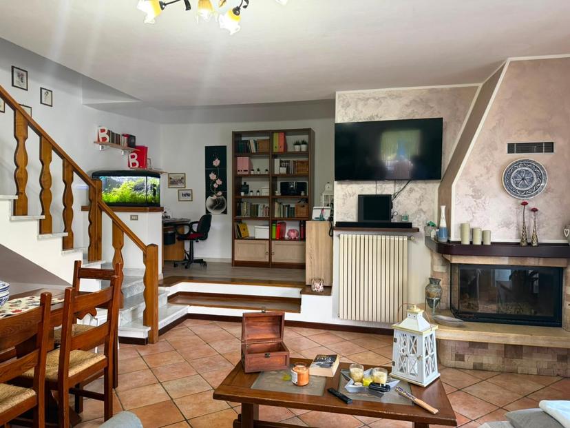 Appartamento, Licciana Nardi — foto 4 di 5