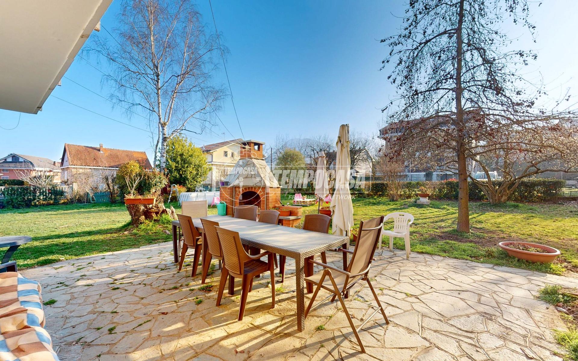 Villa in Via Merlino 2/4, Sangano