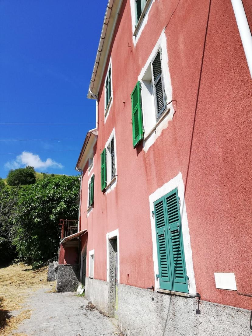 Casa indipendente in Località Ghiggeri, Varese Ligure — foto 3 di 5