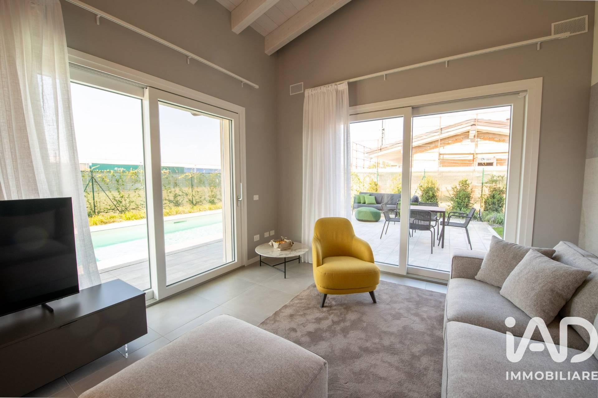 Villa in Viale Roma, Lonato del Garda