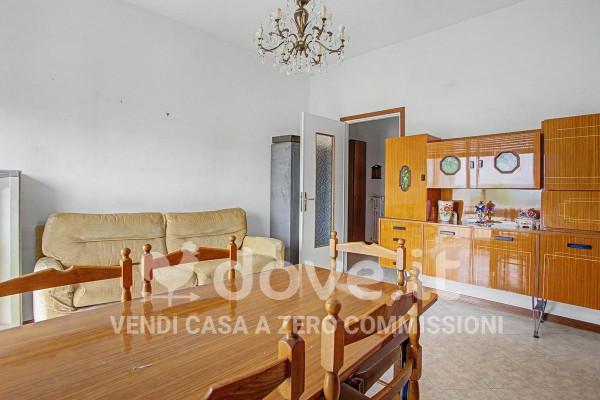 Trilocale in Viale Verbano 77, Gavirate — foto 4 di 5
