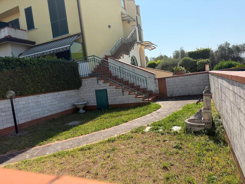 Villa a schiera in Via Larga 37, Luni — foto 3 di 5