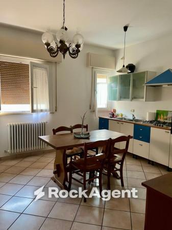 Appartamento in Viale Montefiore, Riccione — foto 4 di 5