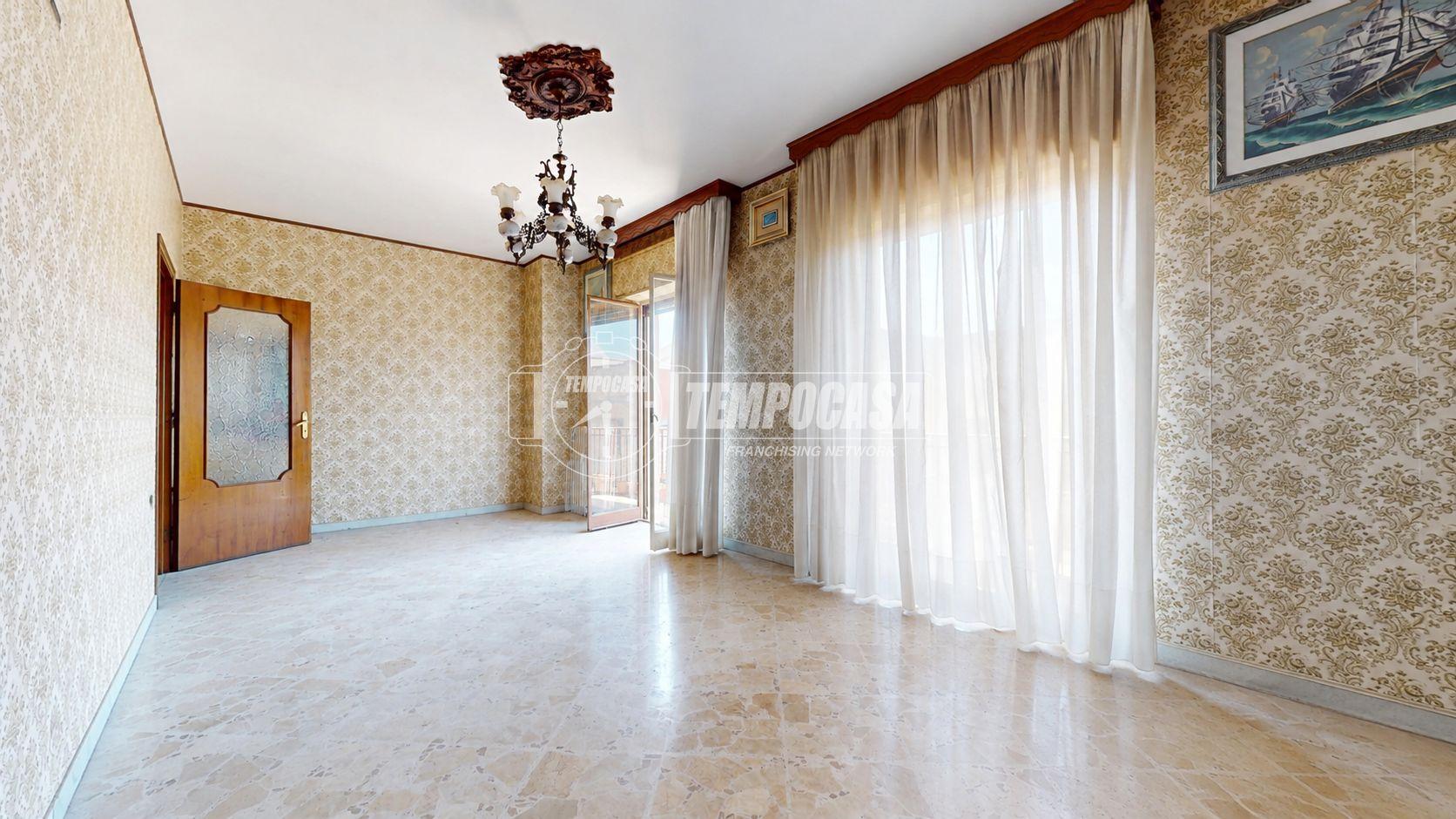 Trilocale in Vico III Monsignor Laera, Acquaviva delle Fonti