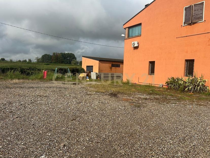 Appartamento in Strada Ostigliese 190, Roncoferraro — foto 2 di 5