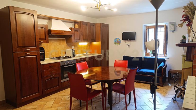 Appartamento in Via Vittorio Emanuele, Fabro — foto 2 di 5