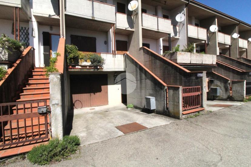 Villa a schiera in Str. della Val Bardea 40, Tizzano Val Parma — foto 3 di 5