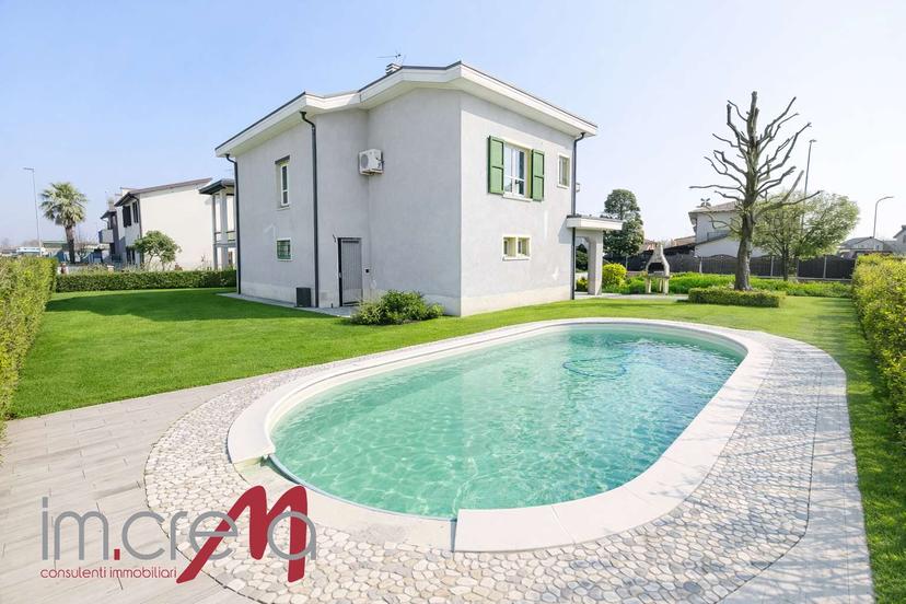 Villa unifamiliare, Crema — foto 3 di 5