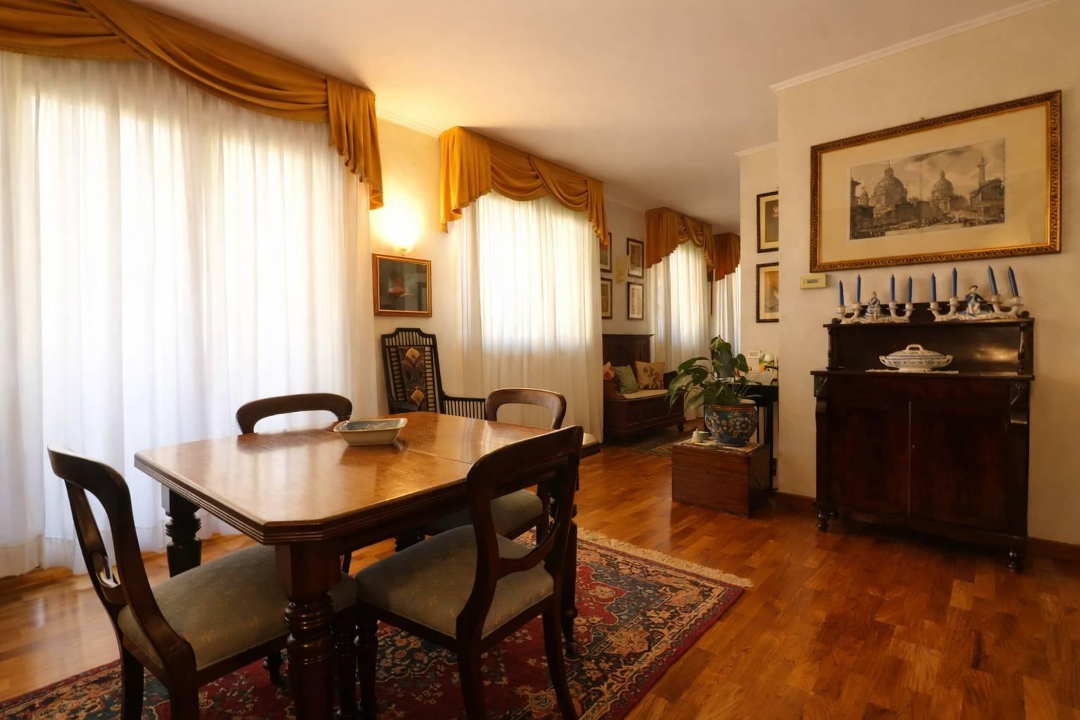 Trilocale in Via Luigi Cadorna 32, Vimercate