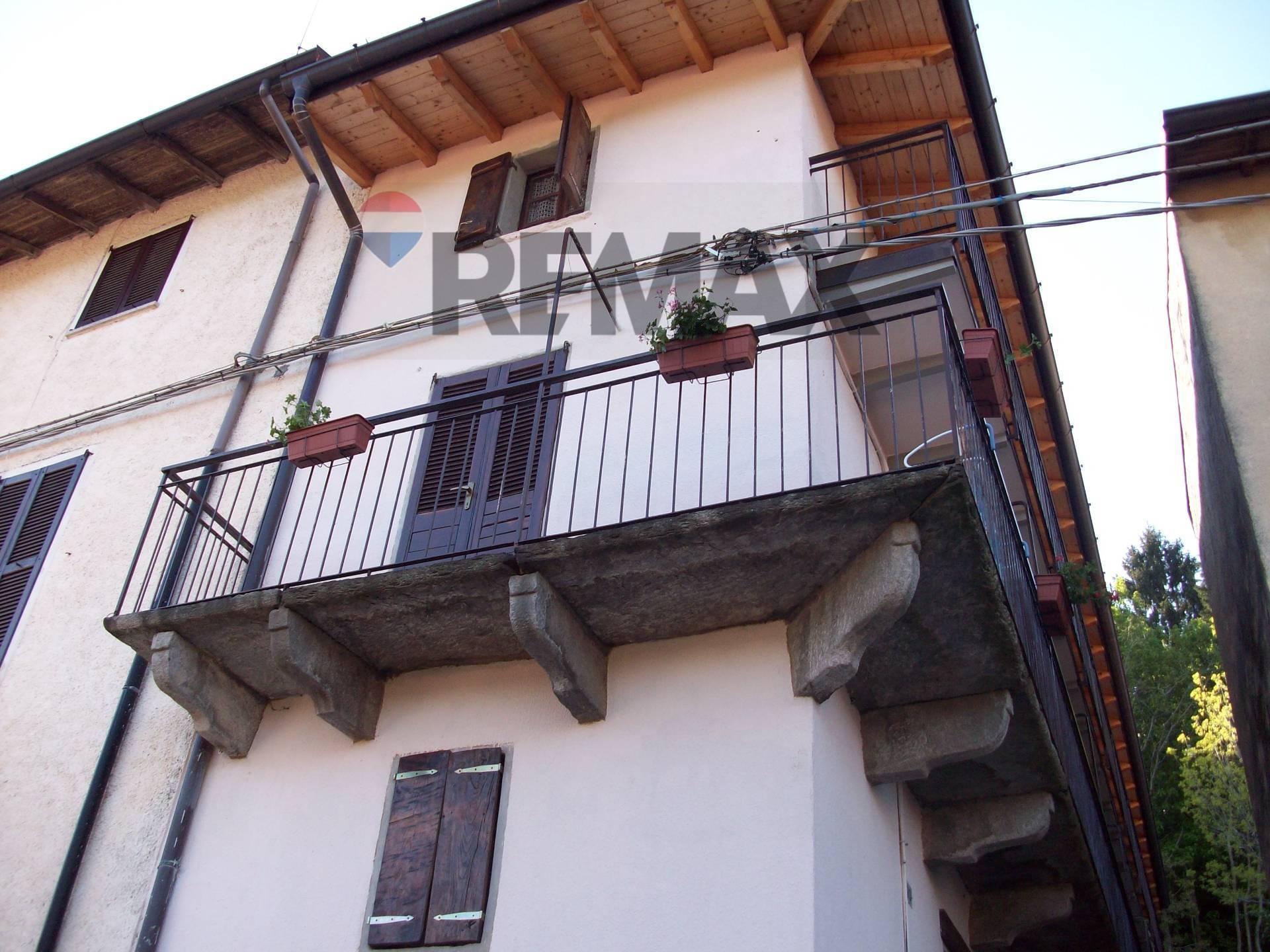 Bilocale in Via per Ganna 20, Cuasso al Monte