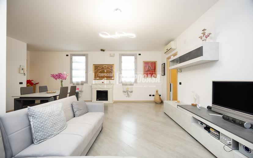 Casa indipendente in Via Sant'Ambrogio, Melzo — foto 2 di 5