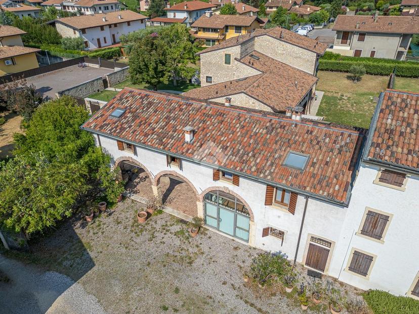 Casa indipendente in Viale S. Peretto 5, San Pietro in Cariano — foto 4 di 5